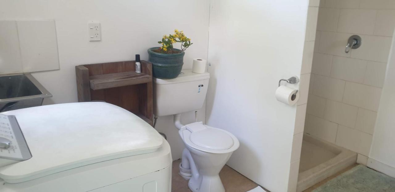 Are Tamareni 2Br Beach Cottage Or River Studio Аваруа Стая снимка