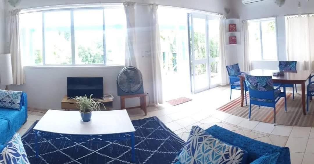 Are Tamareni 2Br Beach Cottage Or River Studio Аваруа Стая снимка