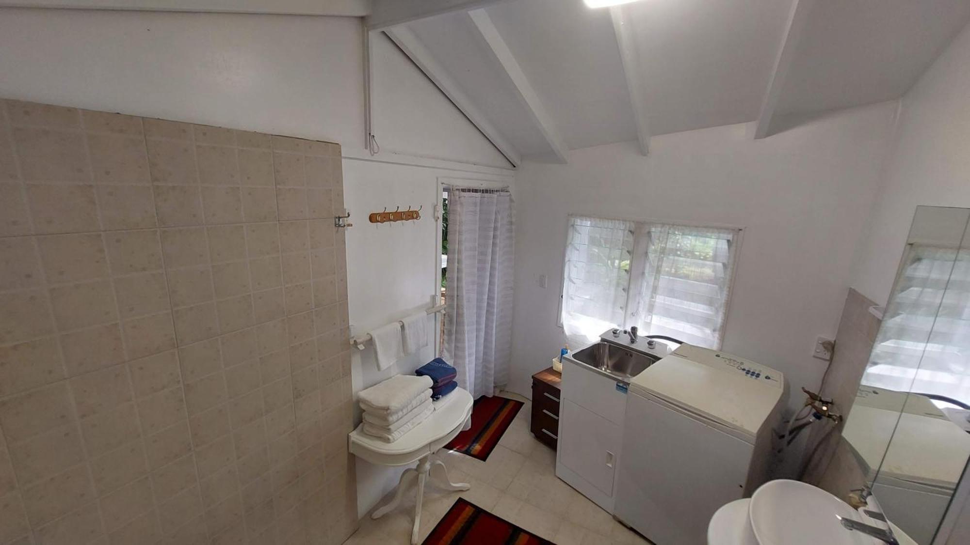 Are Tamareni 2Br Beach Cottage Or River Studio Аваруа Стая снимка